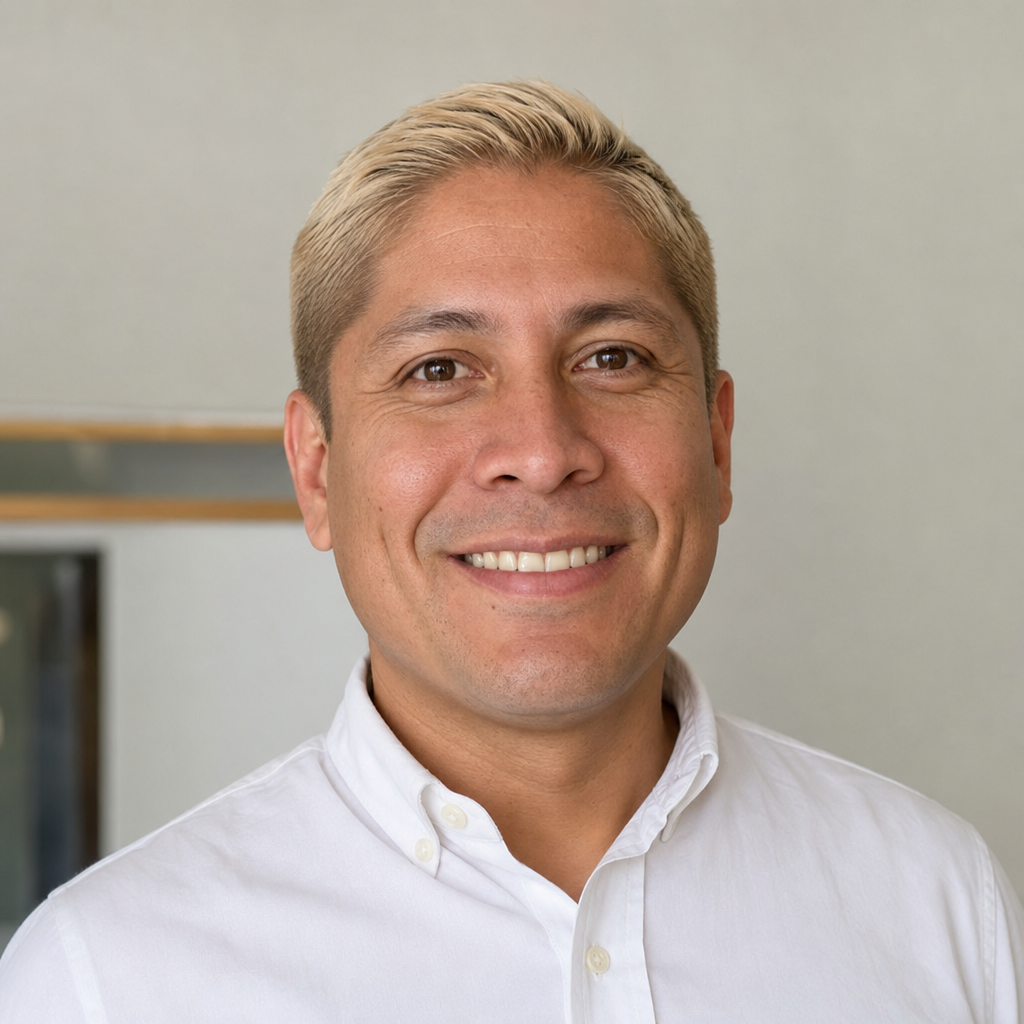 Javier Flores